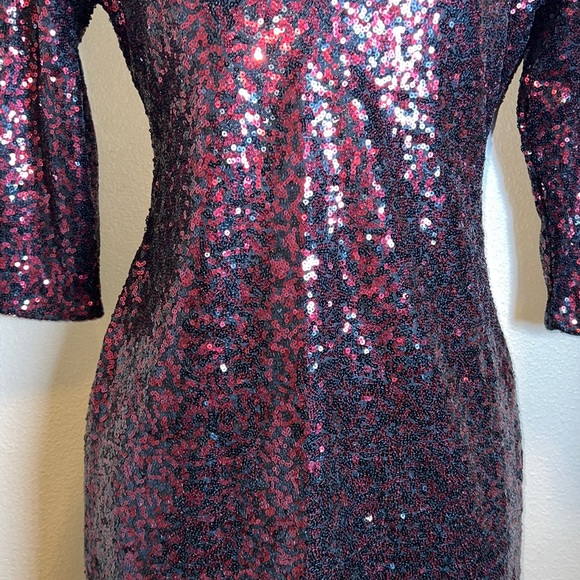 Express Women’s Red Black Sequin V-Neck 3/4 Sleeve Mini Party Dress Size 0 👗 - Picture 4 of 10